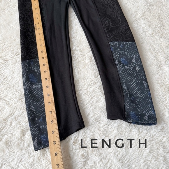 Desigual Woman Black Mandala Floral Snake Print Velvet Patch Legging MEDIUM Boho - Picture 5 of 7